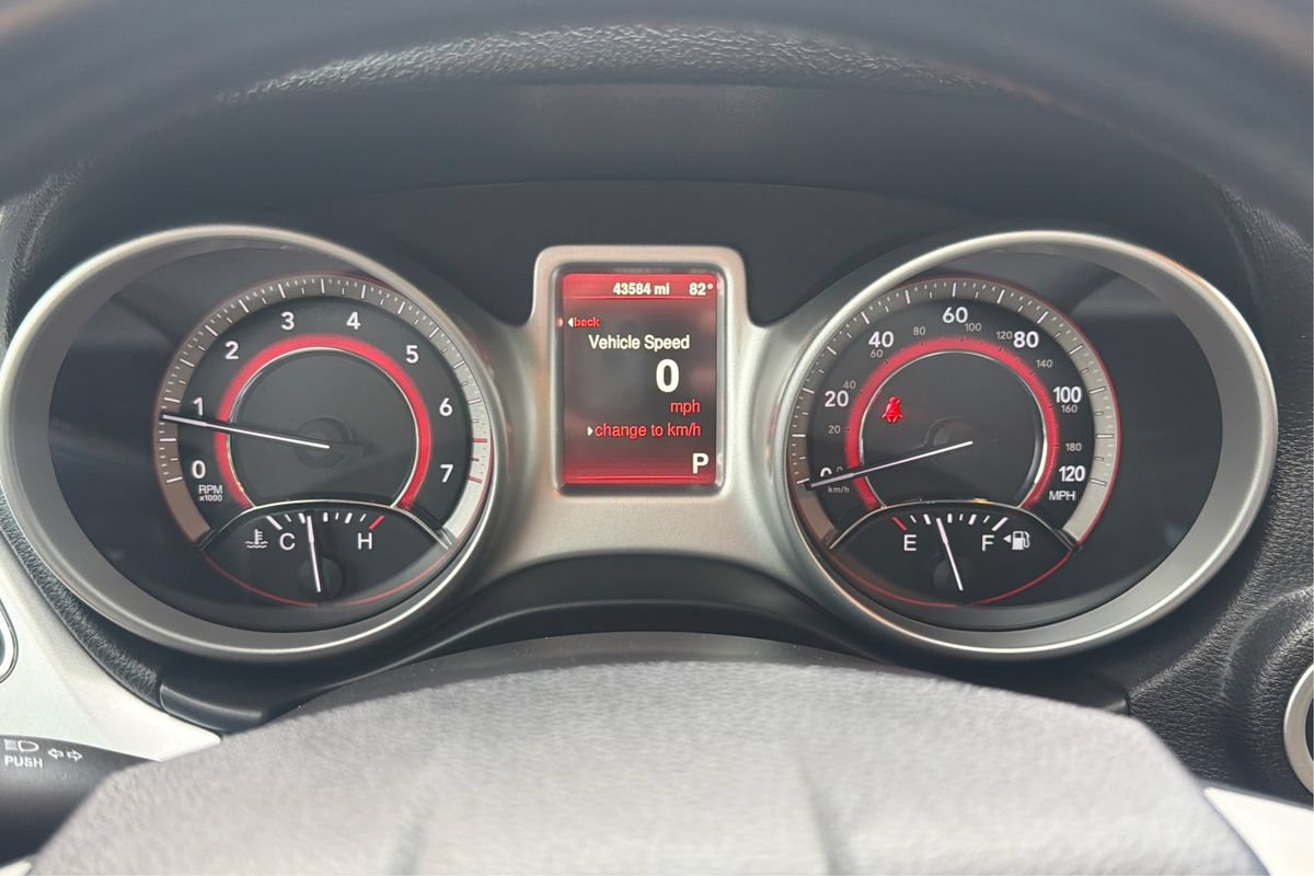 Used 2016 Dodge Journey SE w/ Flexible Seating Group FWD image 15