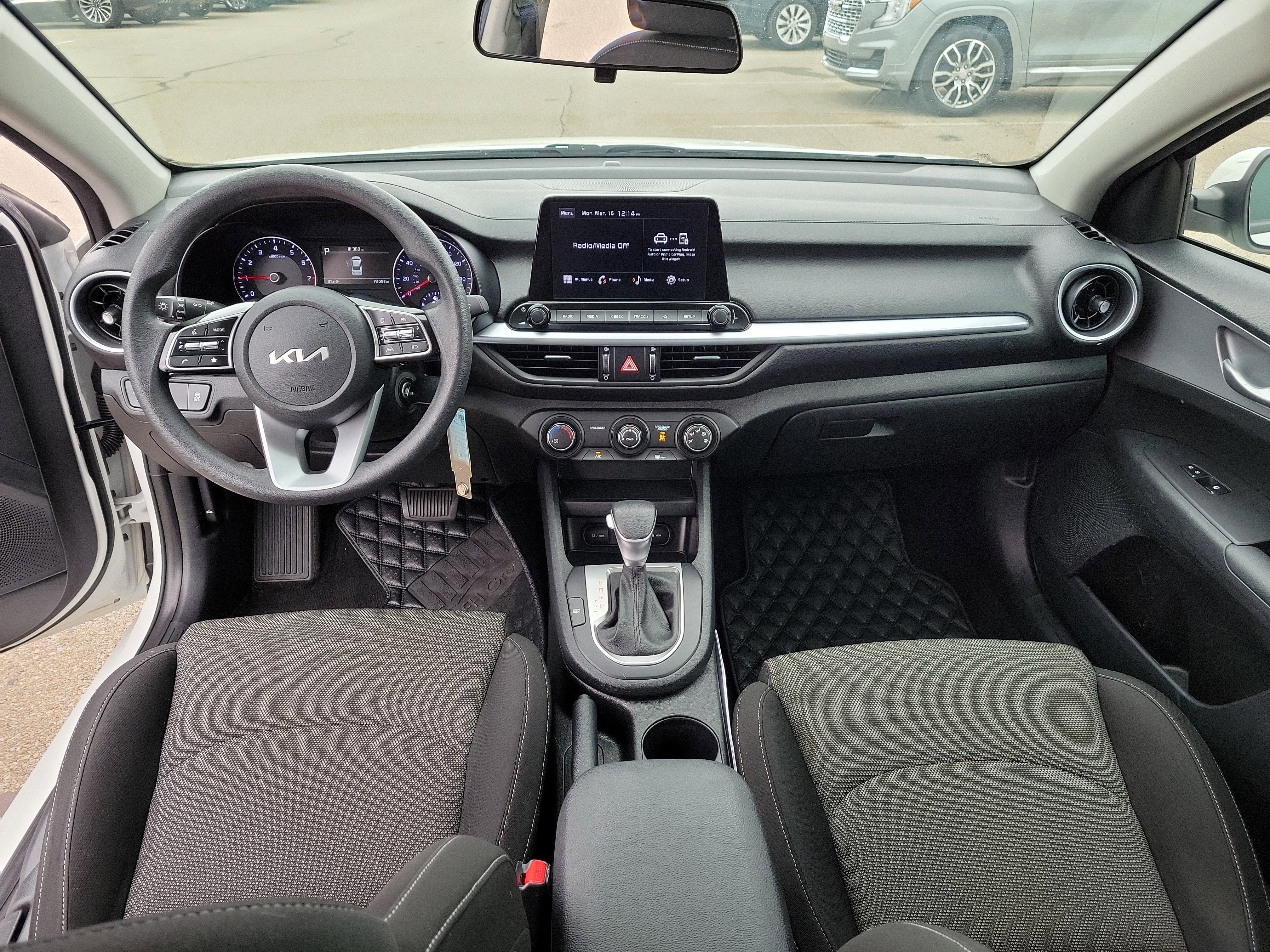 Used 2022 Kia Forte FE image 9