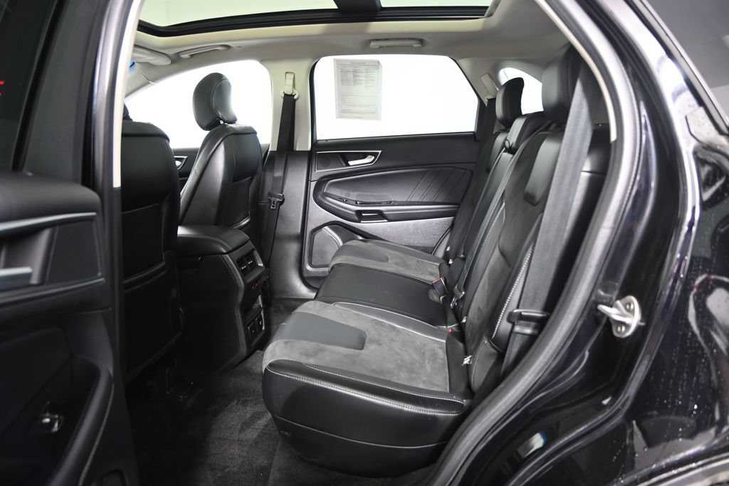 Used 2018 Ford Edge Sport w/ Equipment Group 401A AWD/4WD image 18