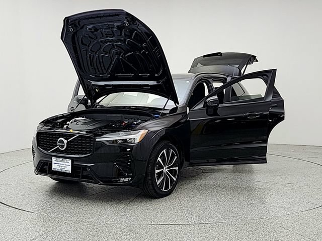 Certified 2024 Volvo XC60 B5 Plus w/ Protection Package Premier AWD/4WD image 9