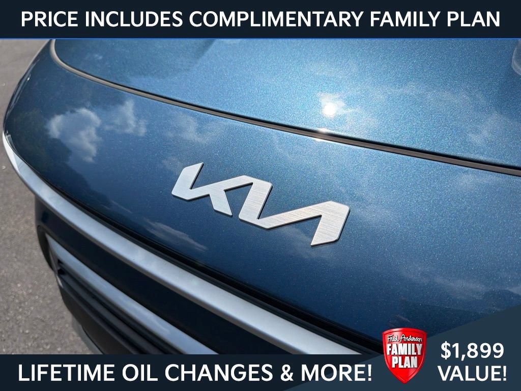 New 2026 Kia Niro EX FWD image 3