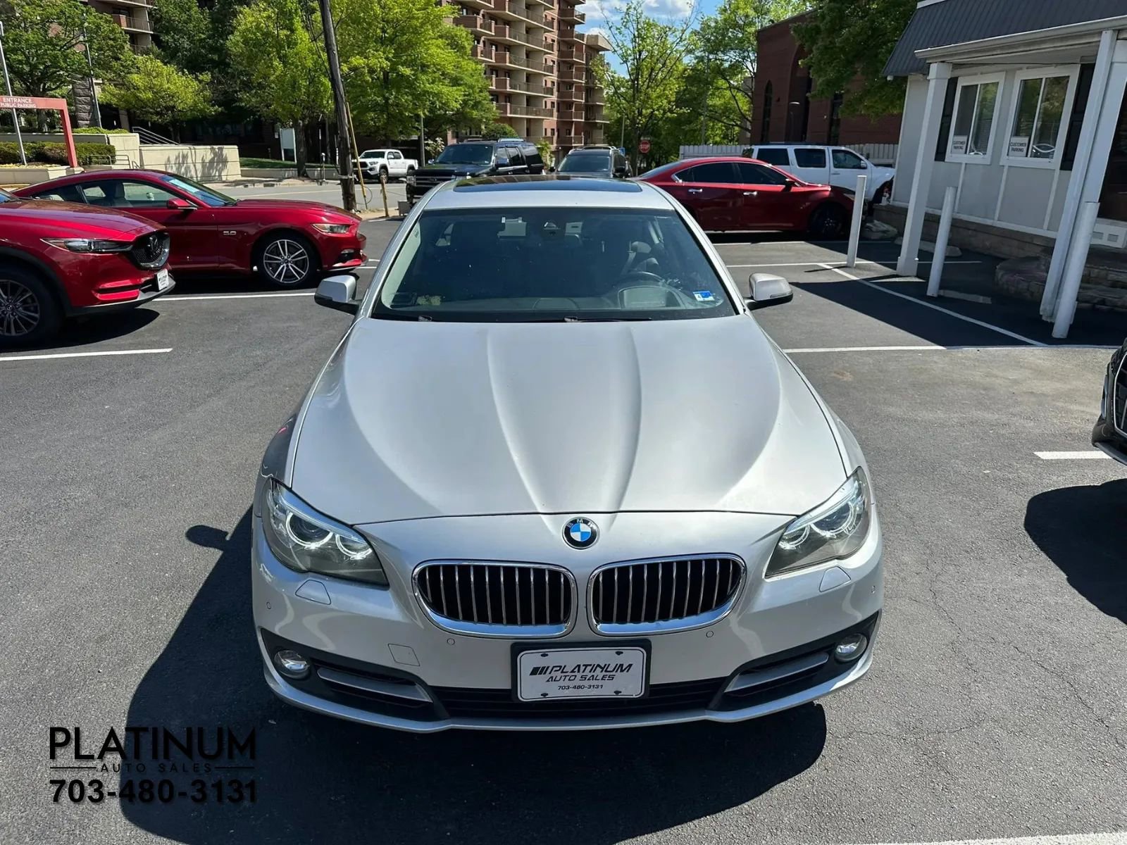Used 2015 BMW 528i xDrive Sedan AWD/4WD image 4