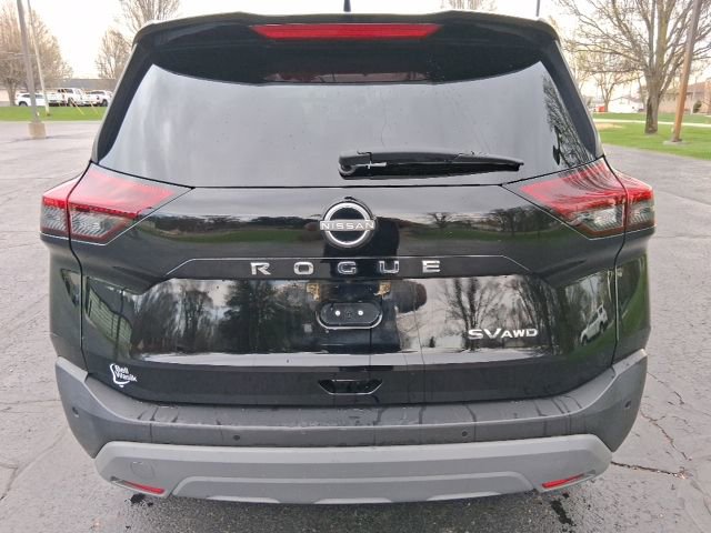Used 2023 Nissan Rogue SV image 4