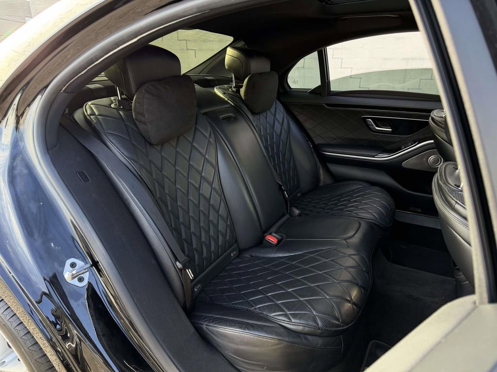 Used 2022 Mercedes-Benz S 500 4MATIC image 15