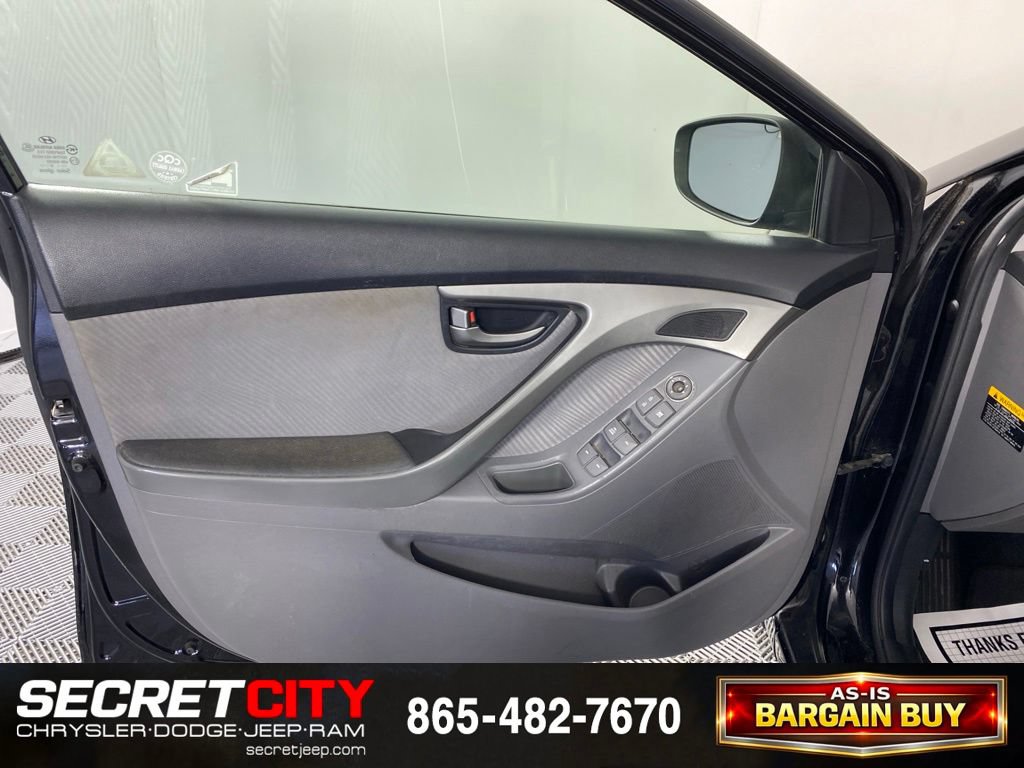 Used 2013 Hyundai Elantra GLS w/ Preferred Pkg FWD image 12