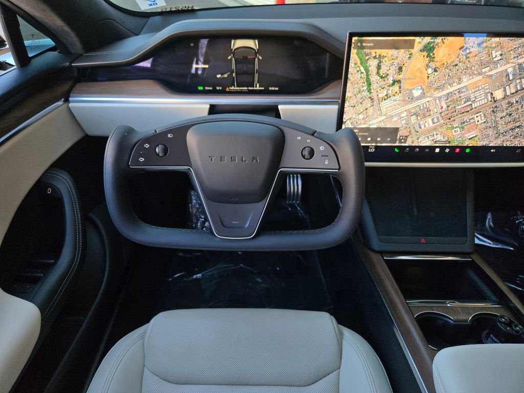 Used 2022 Tesla Model S image 14