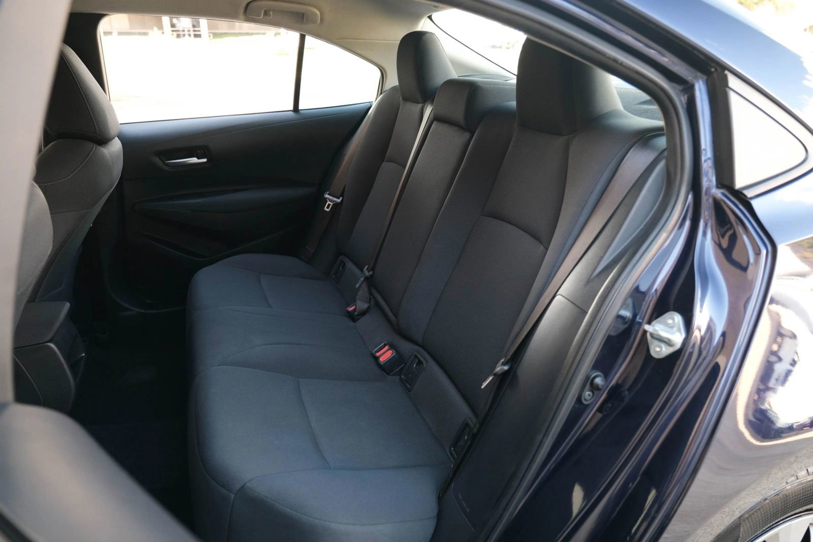 Used 2021 Toyota Corolla LE image 26