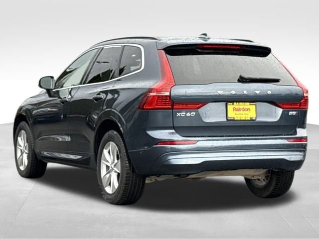 Used 2022 Volvo XC60 B5 Momentum image 8