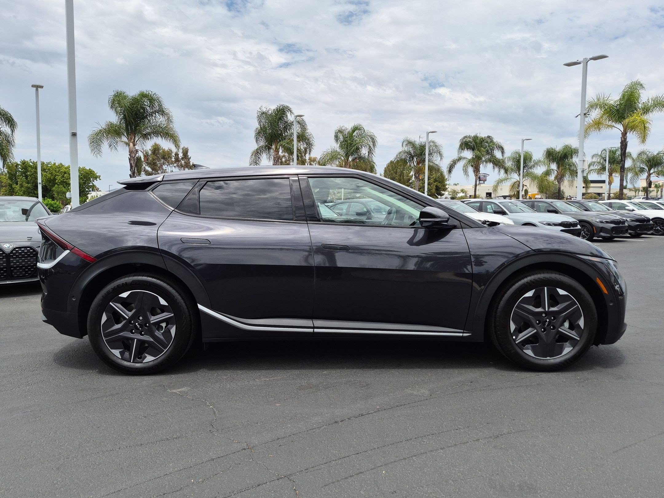 Used 2025 Kia EV6 Light w/ Light LR Technology Package RWD image 11