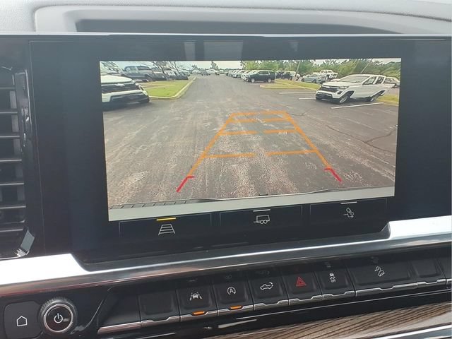 Used 2025 Chevrolet Silverado 1500 RST AWD/4WD image 7