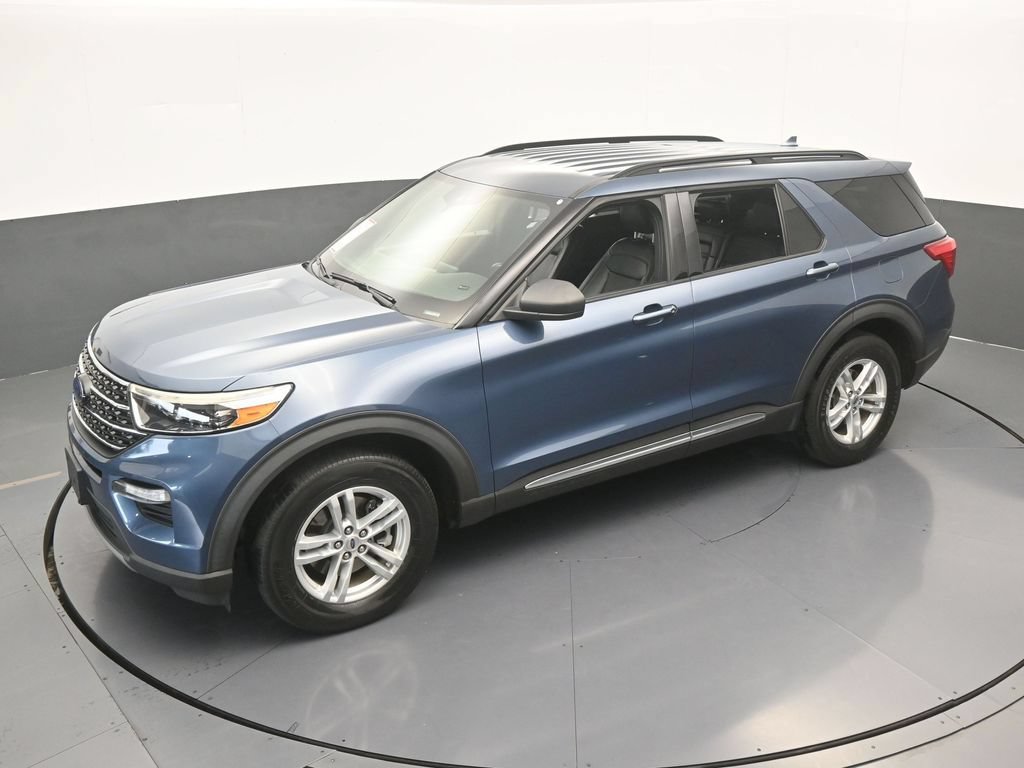 Used 2020 Ford Explorer XLT w/ Equipment Group 202A AWD/4WD image 45