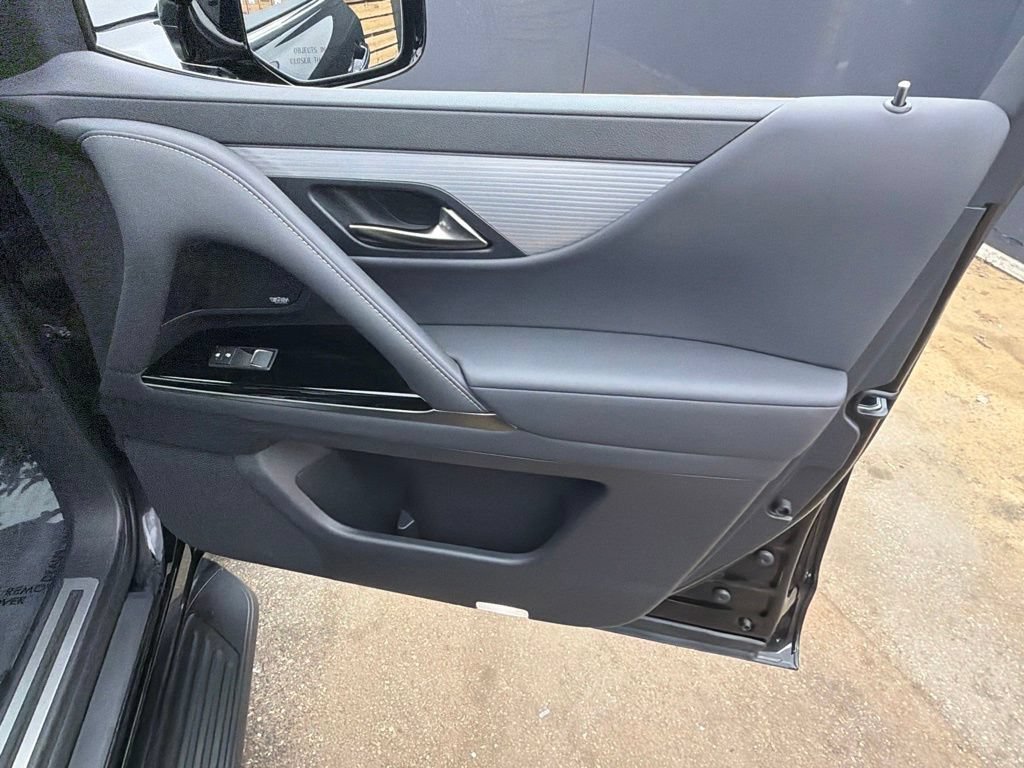 Used 2024 Lexus LX 600 F Sport AWD/4WD image 31