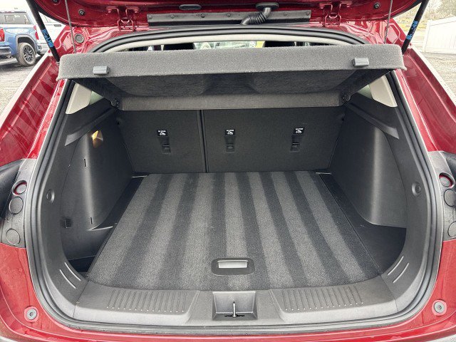 Certified 2025 Chevrolet Trax LT w/ Driver Confidence Package image 18