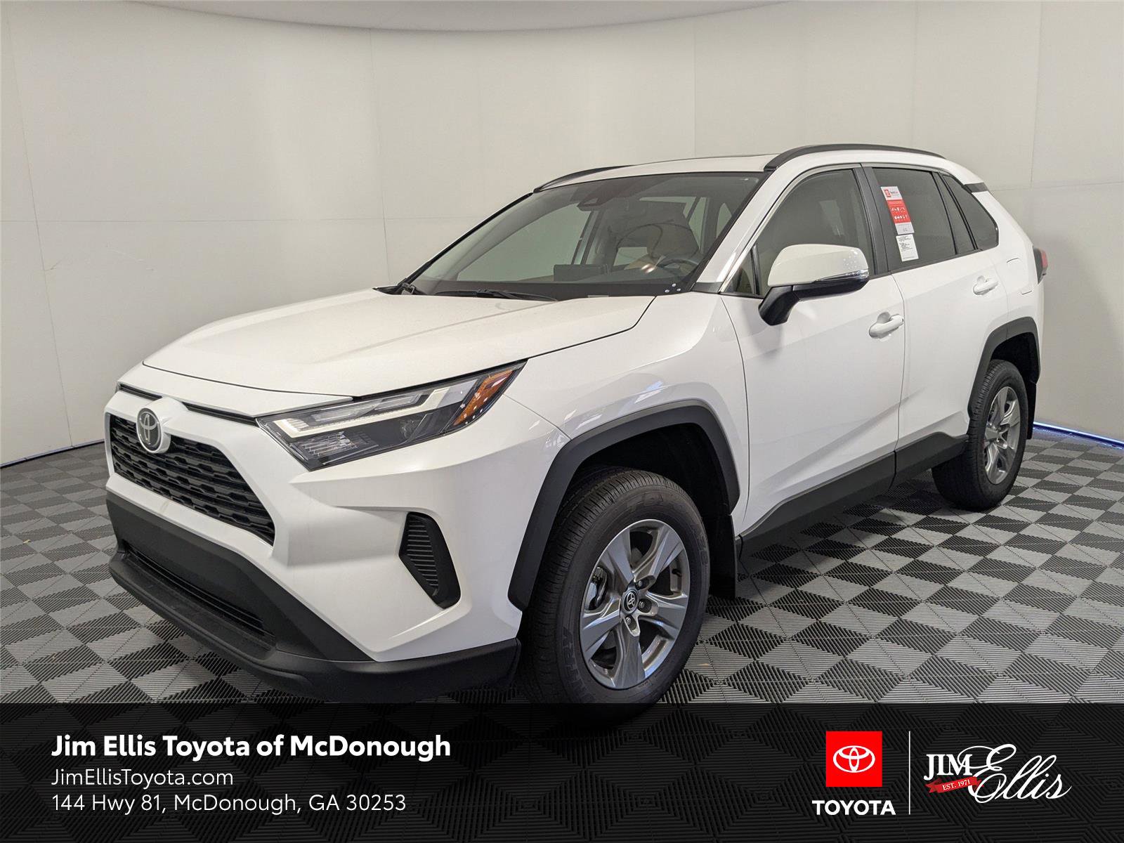New 2025 Toyota RAV4 XLE