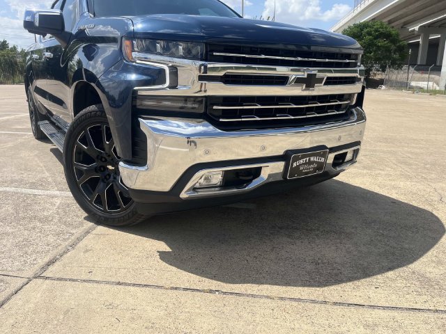 Used 2022 Chevrolet Silverado 1500 LTZ w/ Safety Package II AWD/4WD image 2