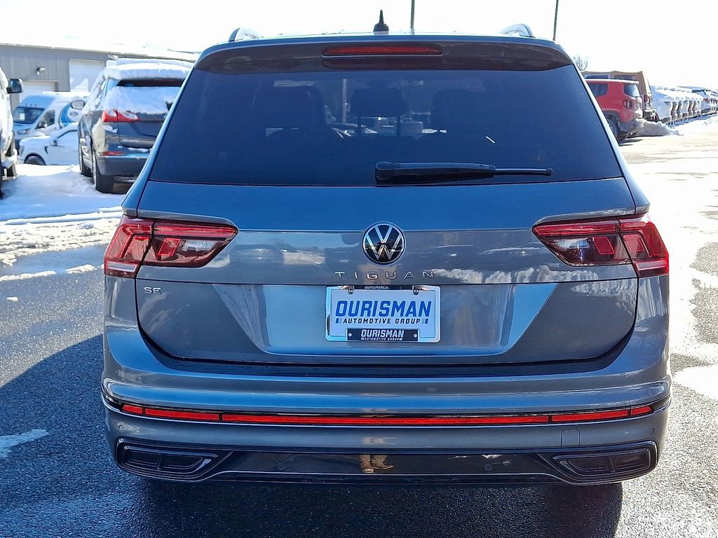 Used 2024 Volkswagen Tiguan SE R-Line image 5