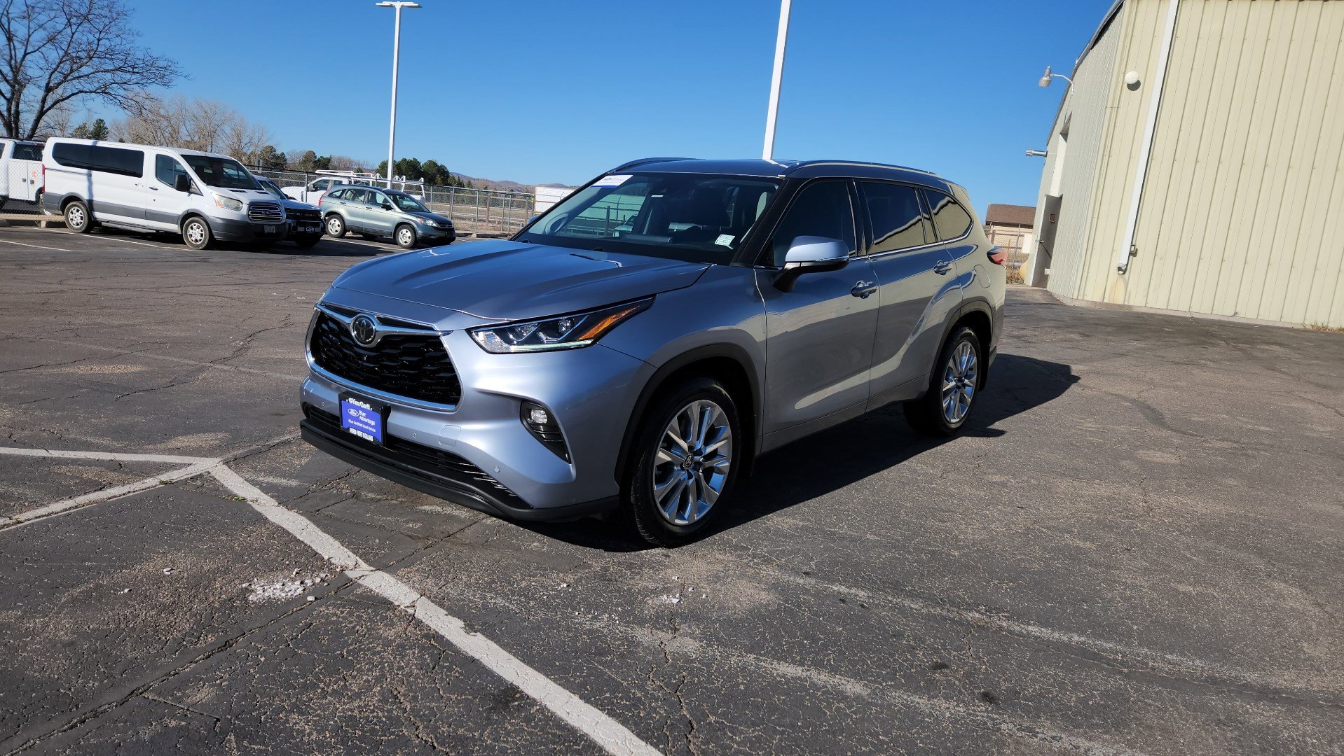 Used 2020 Toyota Highlander Limited image 3
