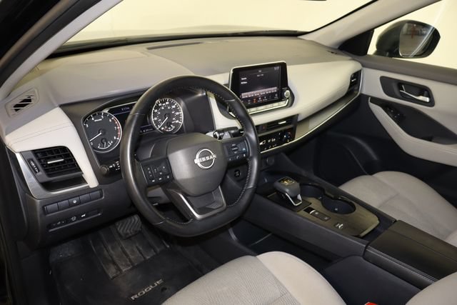 Used 2025 Nissan Rogue SV FWD image 23