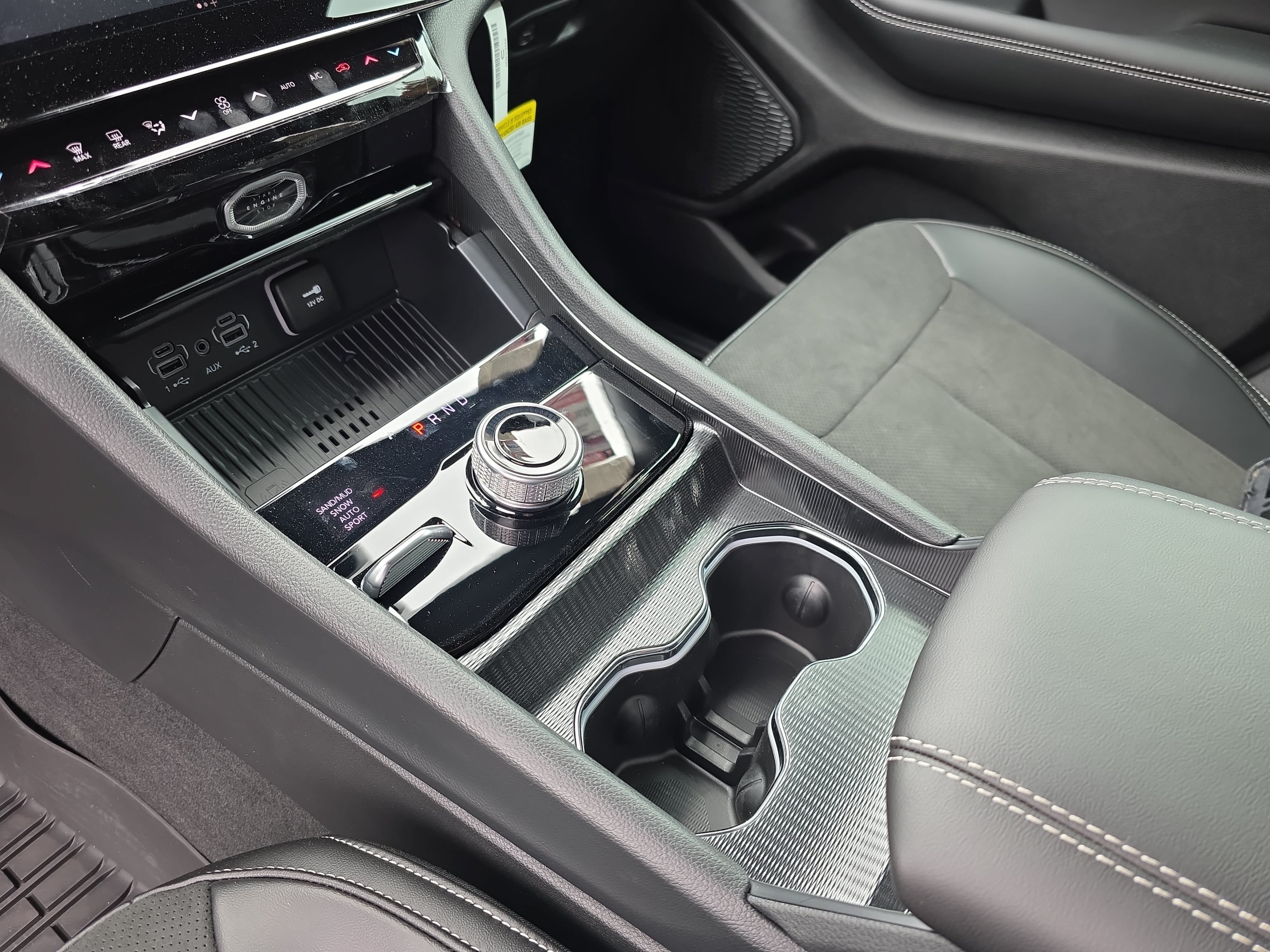 New 2026 Jeep Grand Cherokee Altitude AWD/4WD image 23