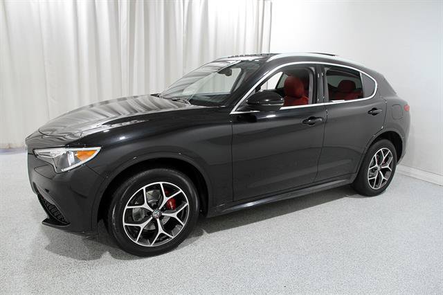 Used 2020 Alfa Romeo Stelvio Ti AWD/4WD image 3