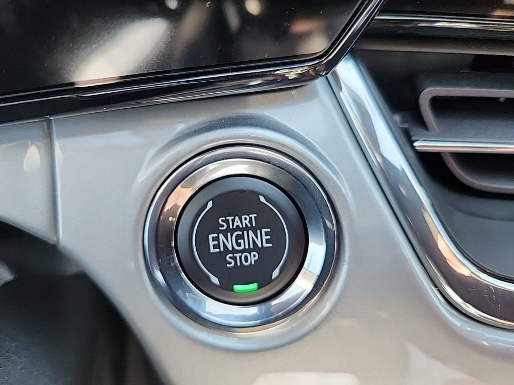 New 2026 Chevrolet Trax LT w/ Driver Confidence Package FWD image 23
