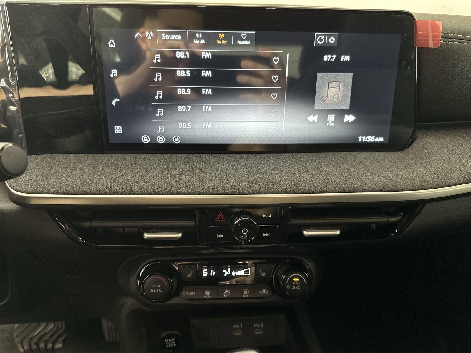 New 2026 Nissan Kicks SV w/ SV Premium Package FWD image 21