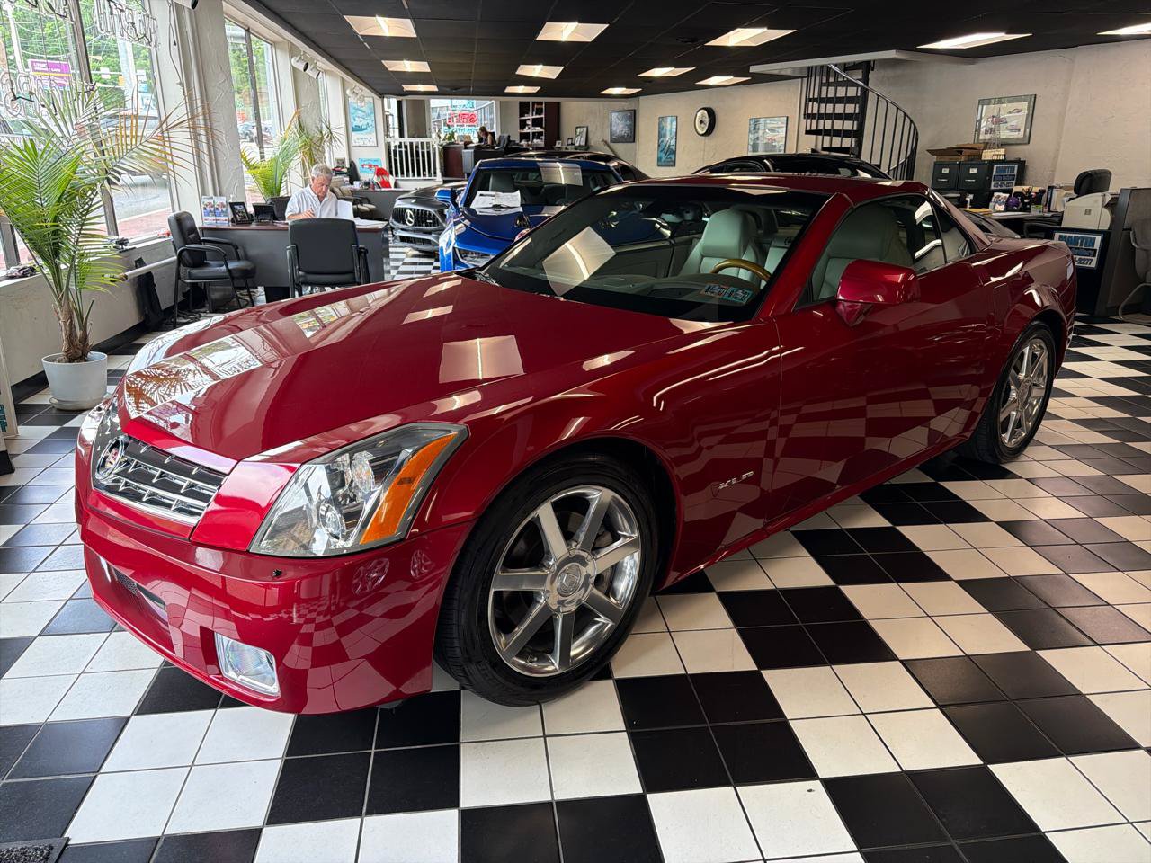 Used 2005 Cadillac XLR RWD image 1