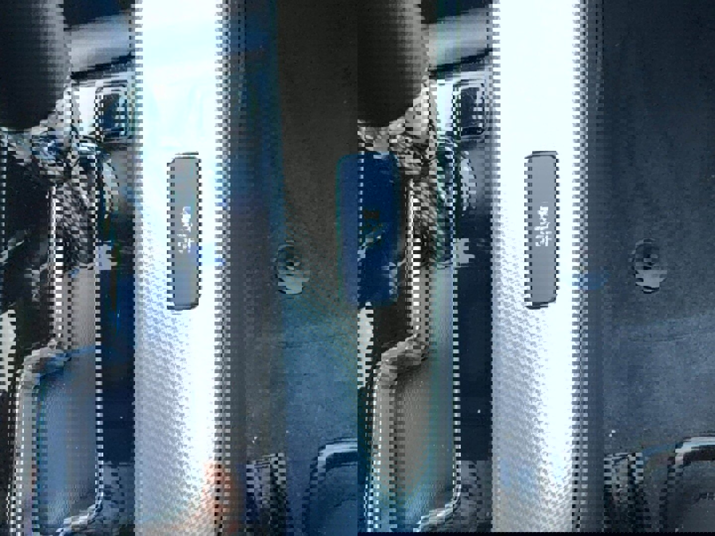 Used 2013 Chevrolet Cruze LTZ w/ RS Package FWD image 10