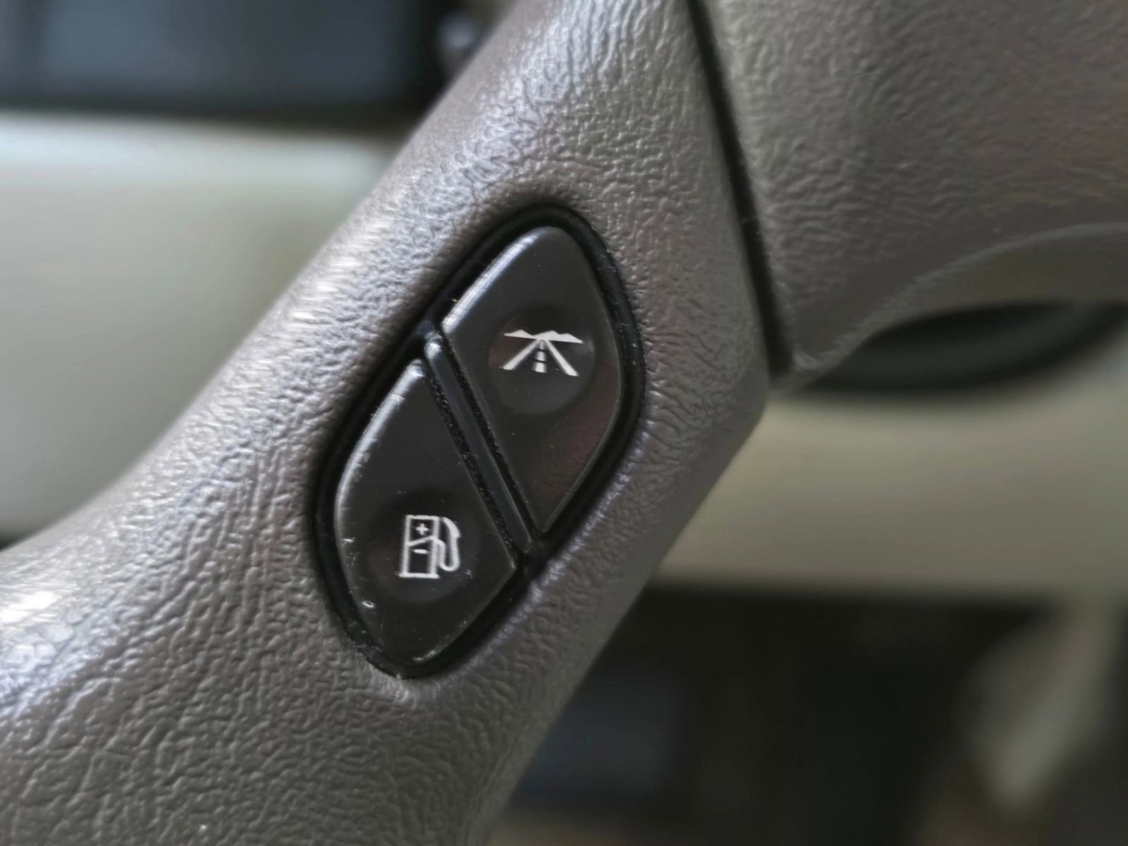 Used 2003 Cadillac Escalade EXT Sport Utility Pickup 4D 5 1/4 image 28