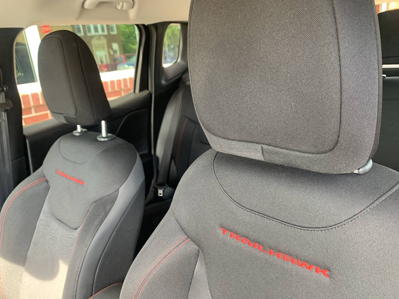 Used 2020 Jeep Renegade Trailhawk w/ Popular Equipment Group AWD/4WD image 17