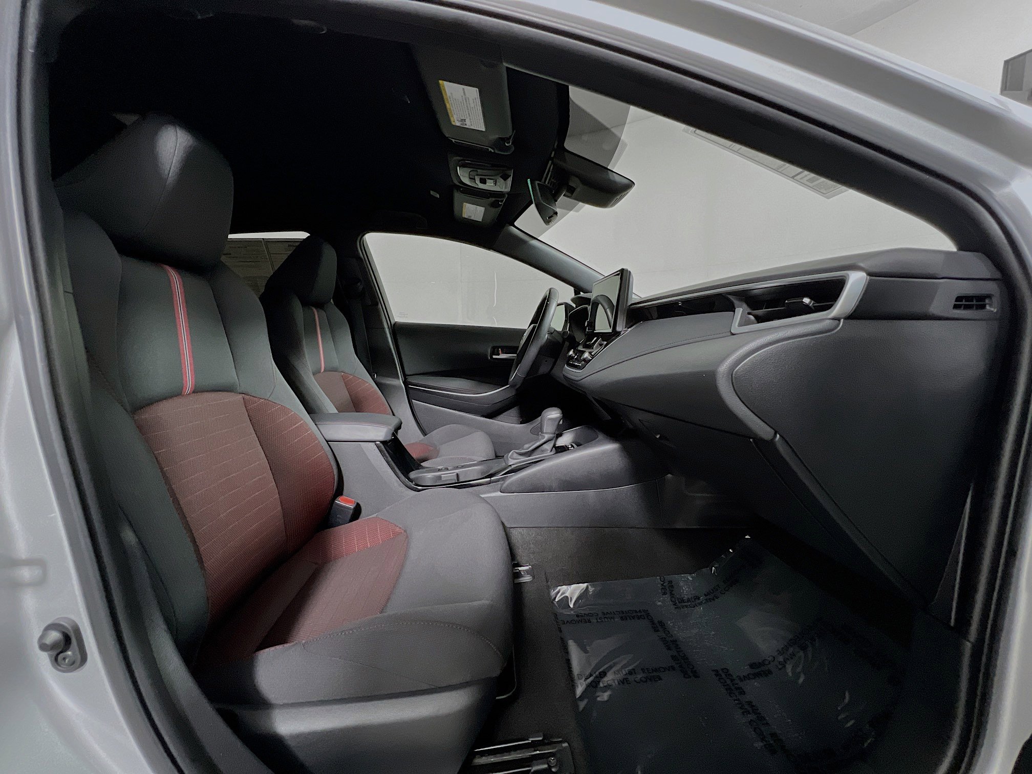 Used 2023 Toyota Corolla SE image 31