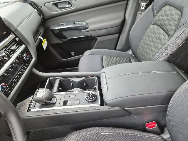 New 2026 Nissan Pathfinder SV AWD/4WD image 18