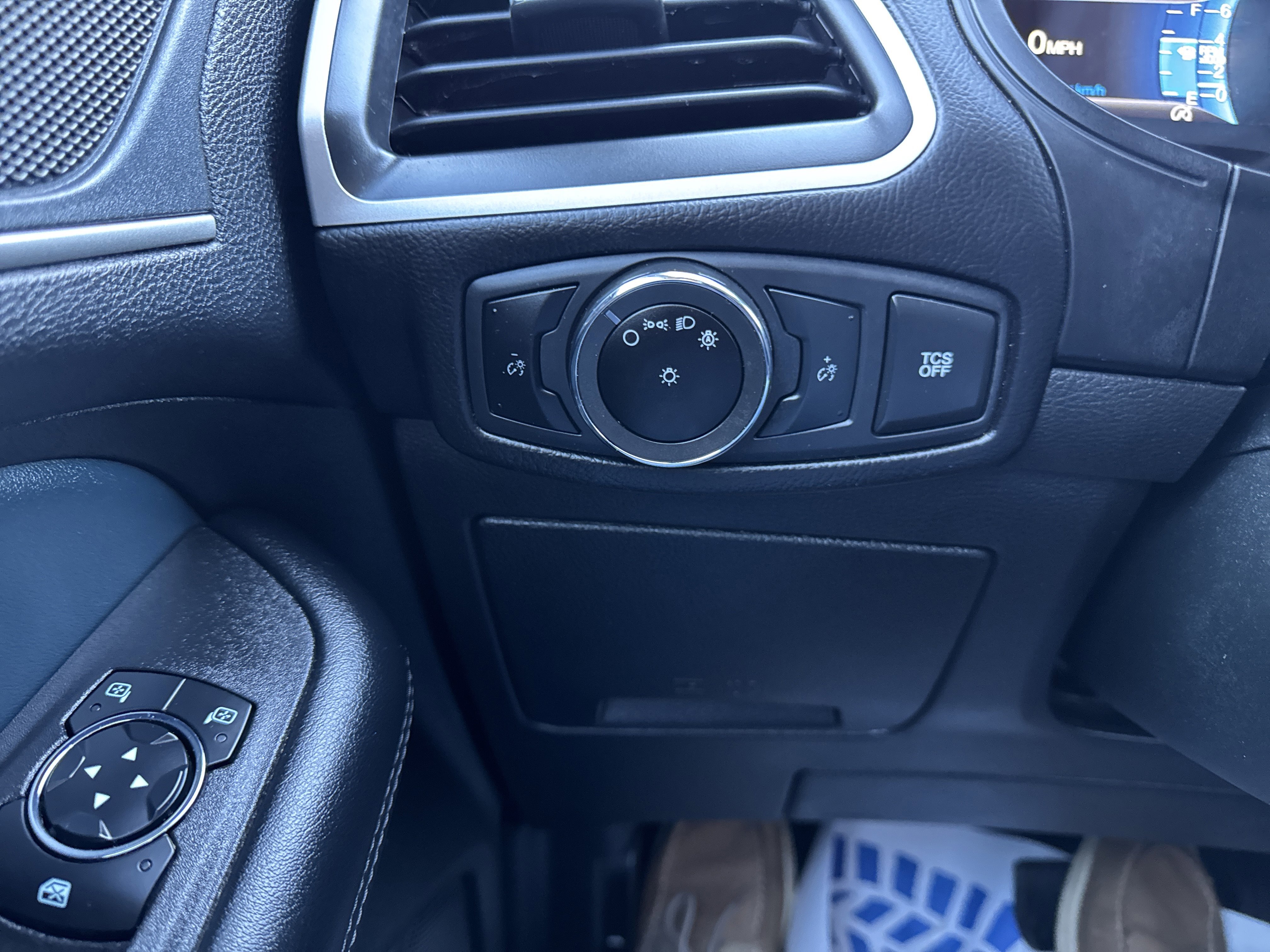 Used 2023 Ford Edge SEL w/ Sport Appearance Package image 29