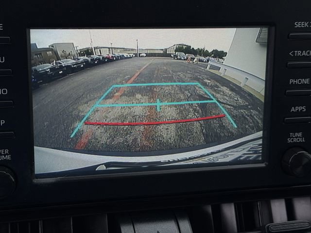 Used 2019 Toyota RAV4 LE image 18