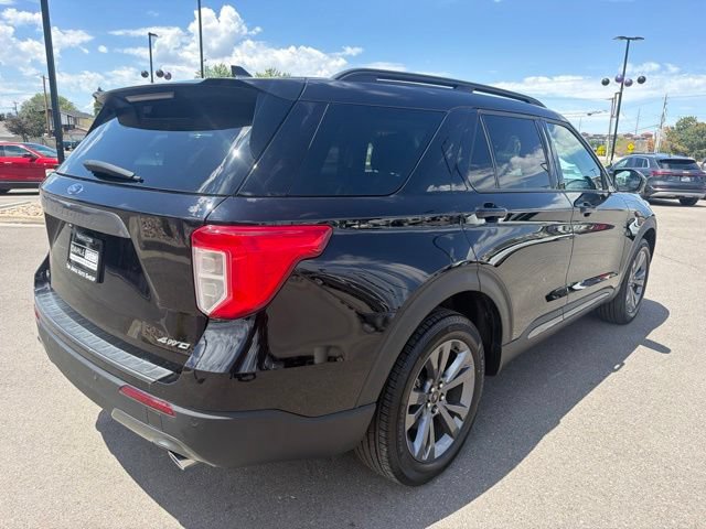 Used 2024 Ford Explorer XLT w/ Equipment Group 202A AWD/4WD image 10
