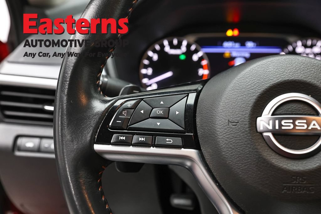Used 2023 Nissan Altima 2.5 SR AWD/4WD image 15