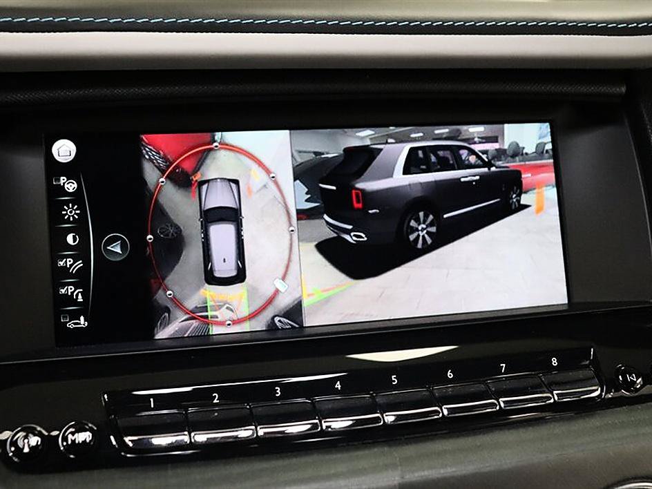 Used 2022 Rolls-Royce Cullinan w/ Cullinan Package AWD/4WD image 55