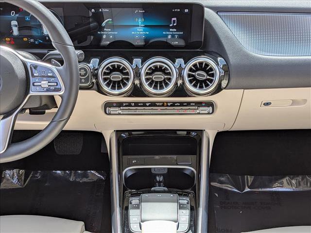 Used 2022 Mercedes-Benz GLA 250 4MATIC w/ Premium Package Lite image 12