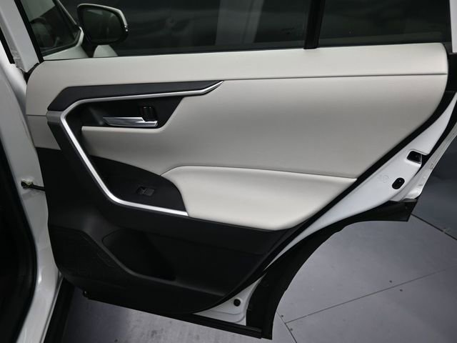 Used 2022 Toyota RAV4 XLE w/ Convenience Package image 21