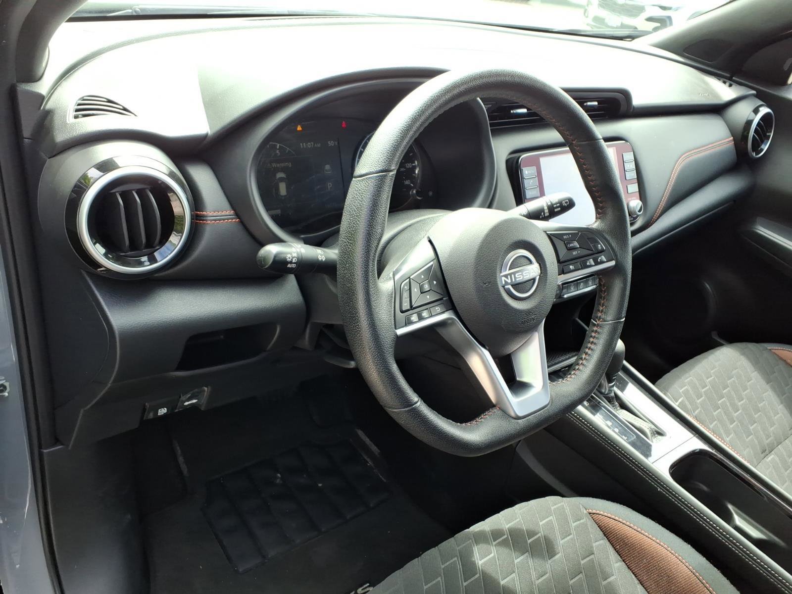Used 2023 Nissan Kicks SR FWD image 11
