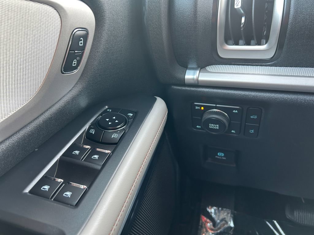 Used 2025 Ford Expedition Max Active image 19