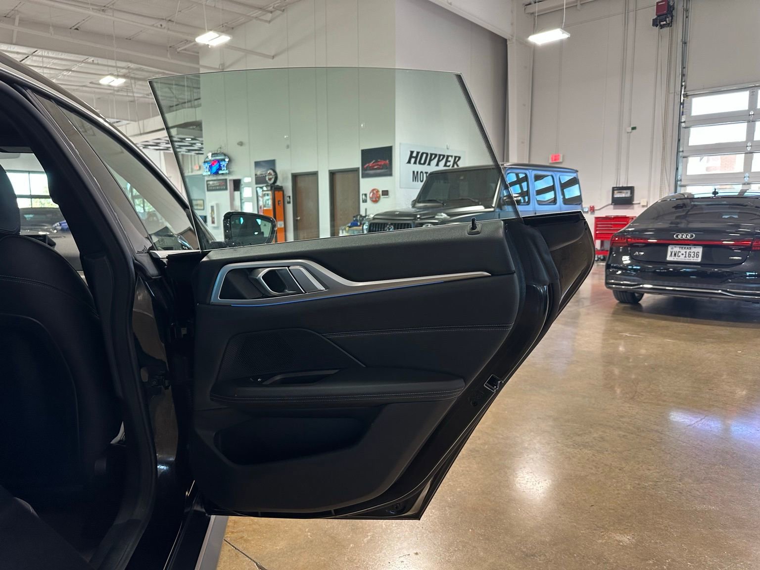 Used 2025 BMW i4 xDrive40i image 32