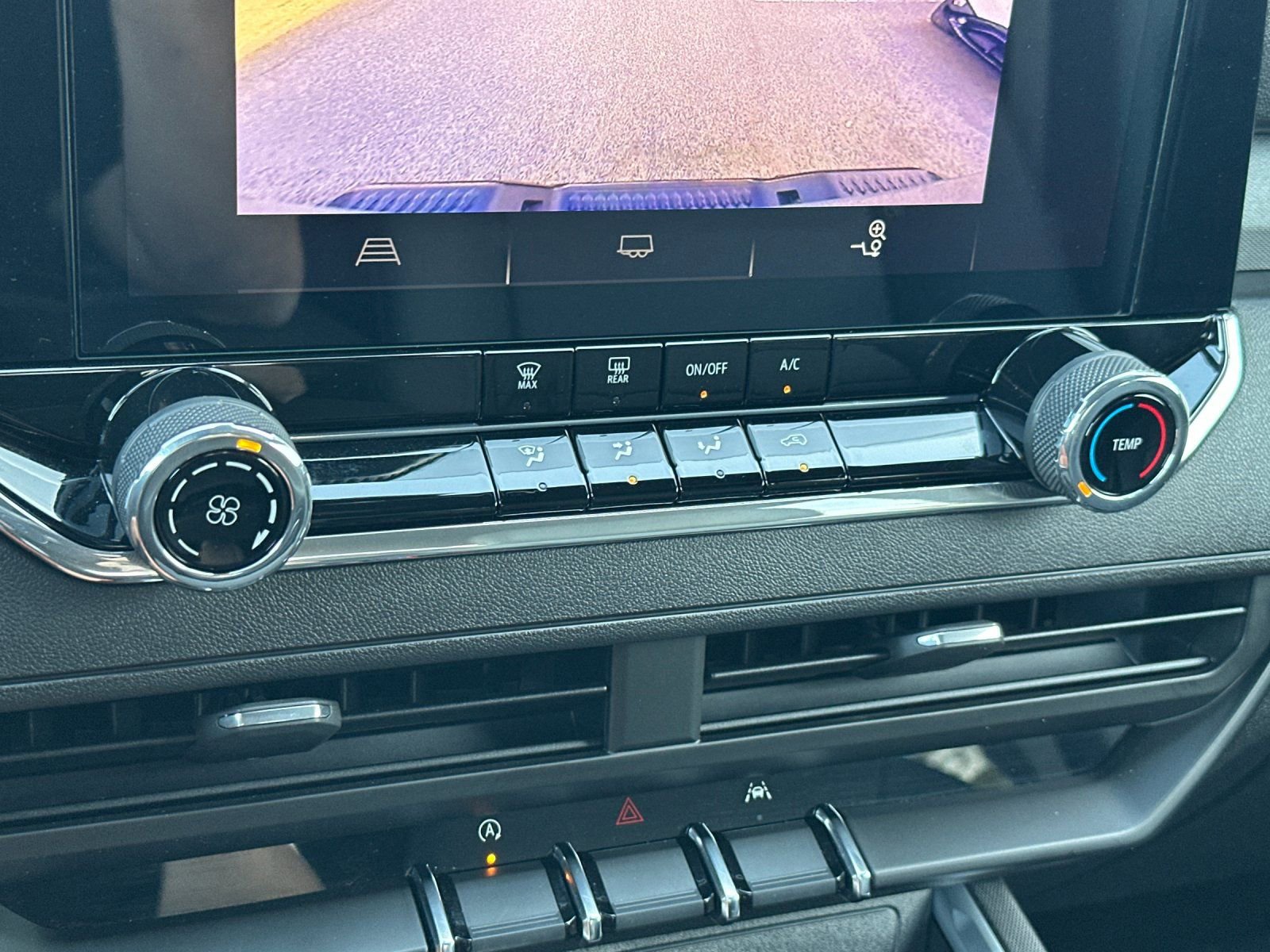 Used 2024 Chevrolet Colorado Trail Boss w/ Safety Package image 22