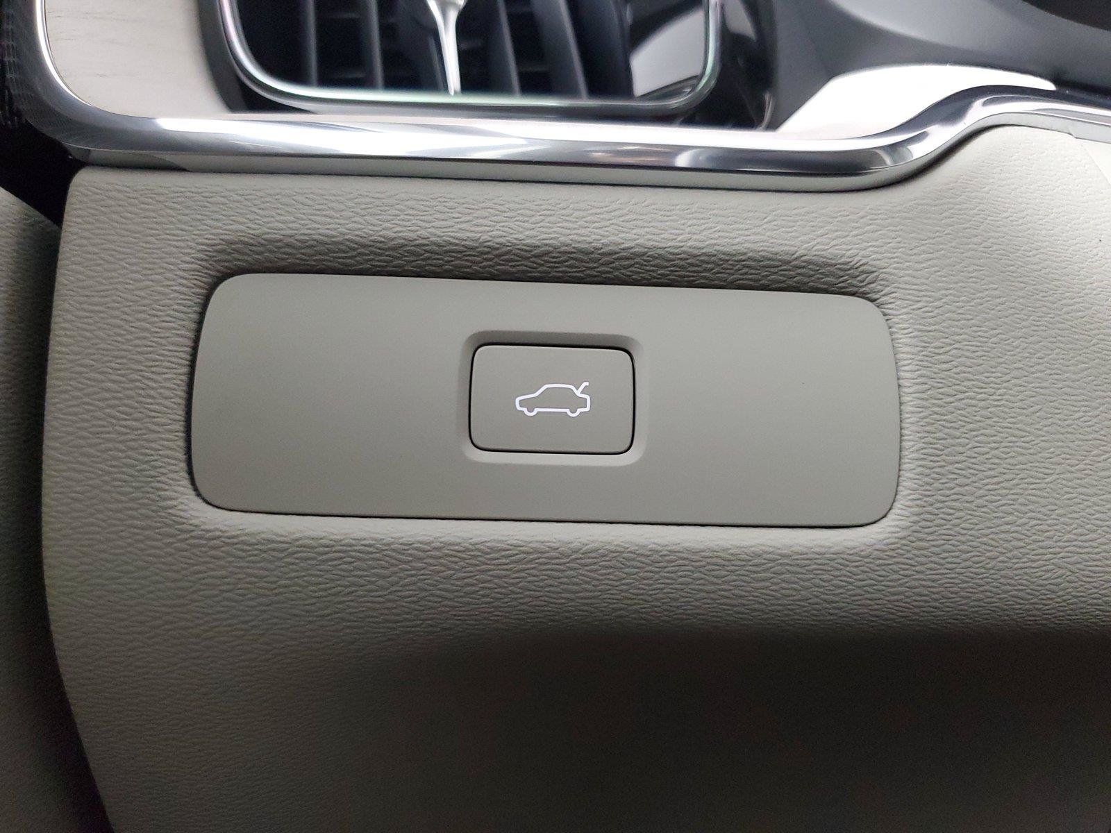 New 2027 Volvo XC60 B5 Ultra AWD/4WD image 35