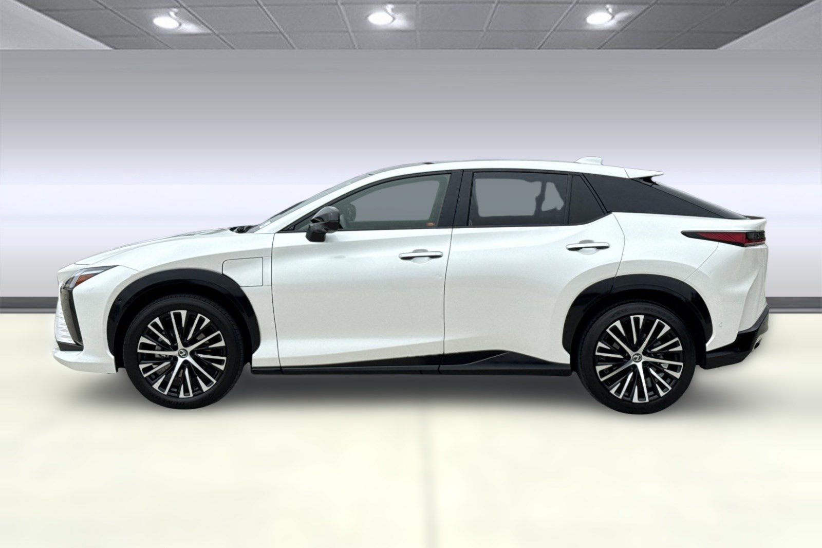 Certified 2023 Lexus RZ 450e Premium w/ Technology Package AWD/4WD image 2