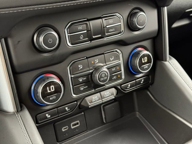 Used 2024 Chevrolet Suburban Z71 w/ Off-Road Capability Package image 18
