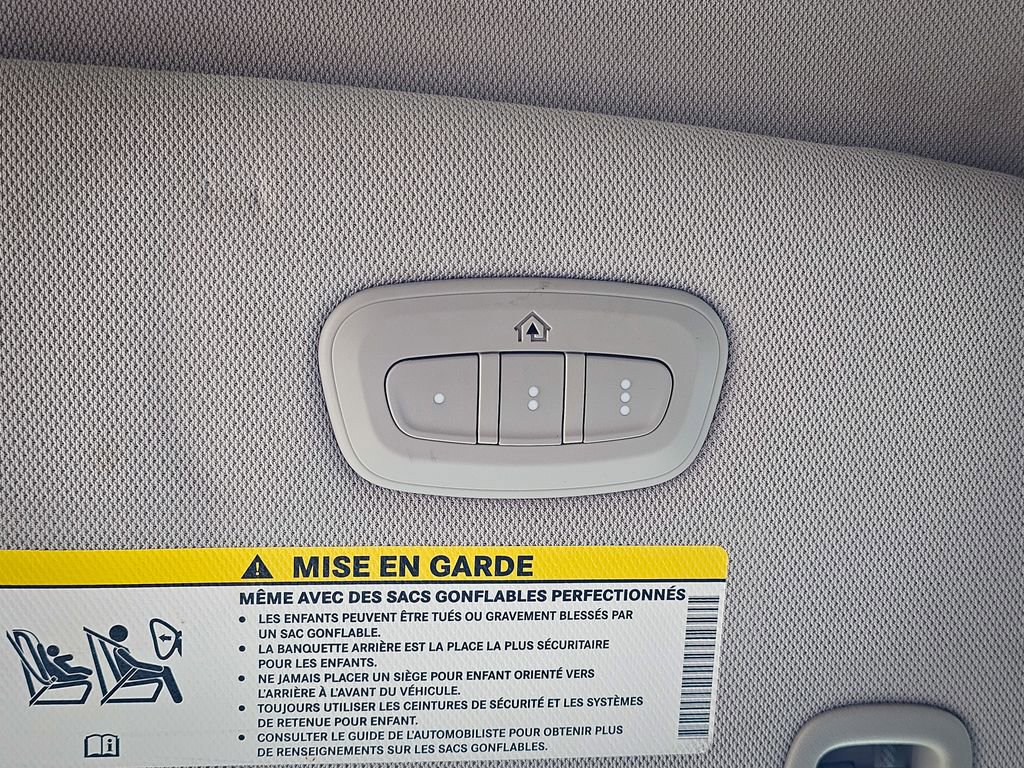 Used 2019 Chrysler Pacifica Limited FWD image 35