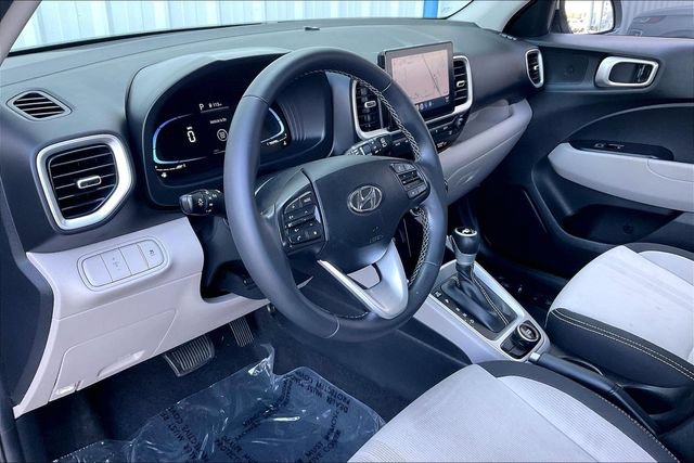 Certified 2024 Hyundai Venue SEL FWD image 13