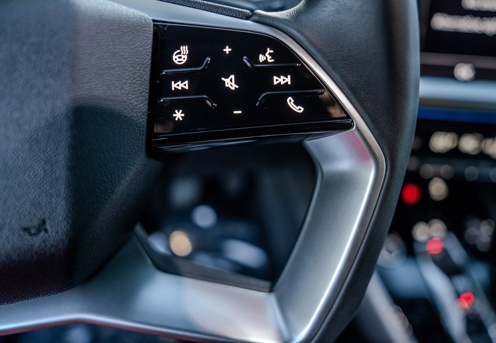 Used 2023 Audi Q4 e-tron Premium Plus w/ Premium Plus image 7