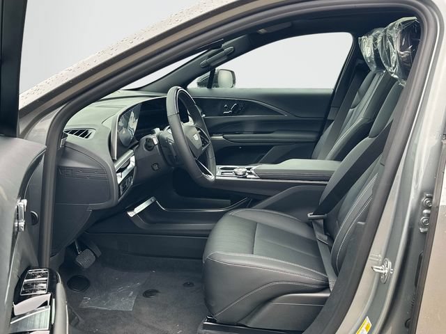Used 2026 Cadillac Lyriq Luxury w/ LPO, Floor Liner Package AWD/4WD image 10